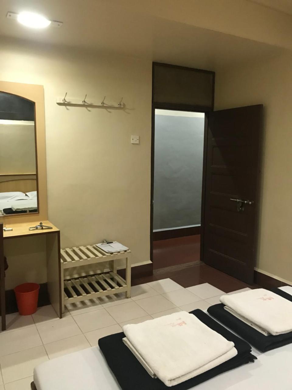 Hotel Satkar Cafeteria Belgaum Dış mekan fotoğraf